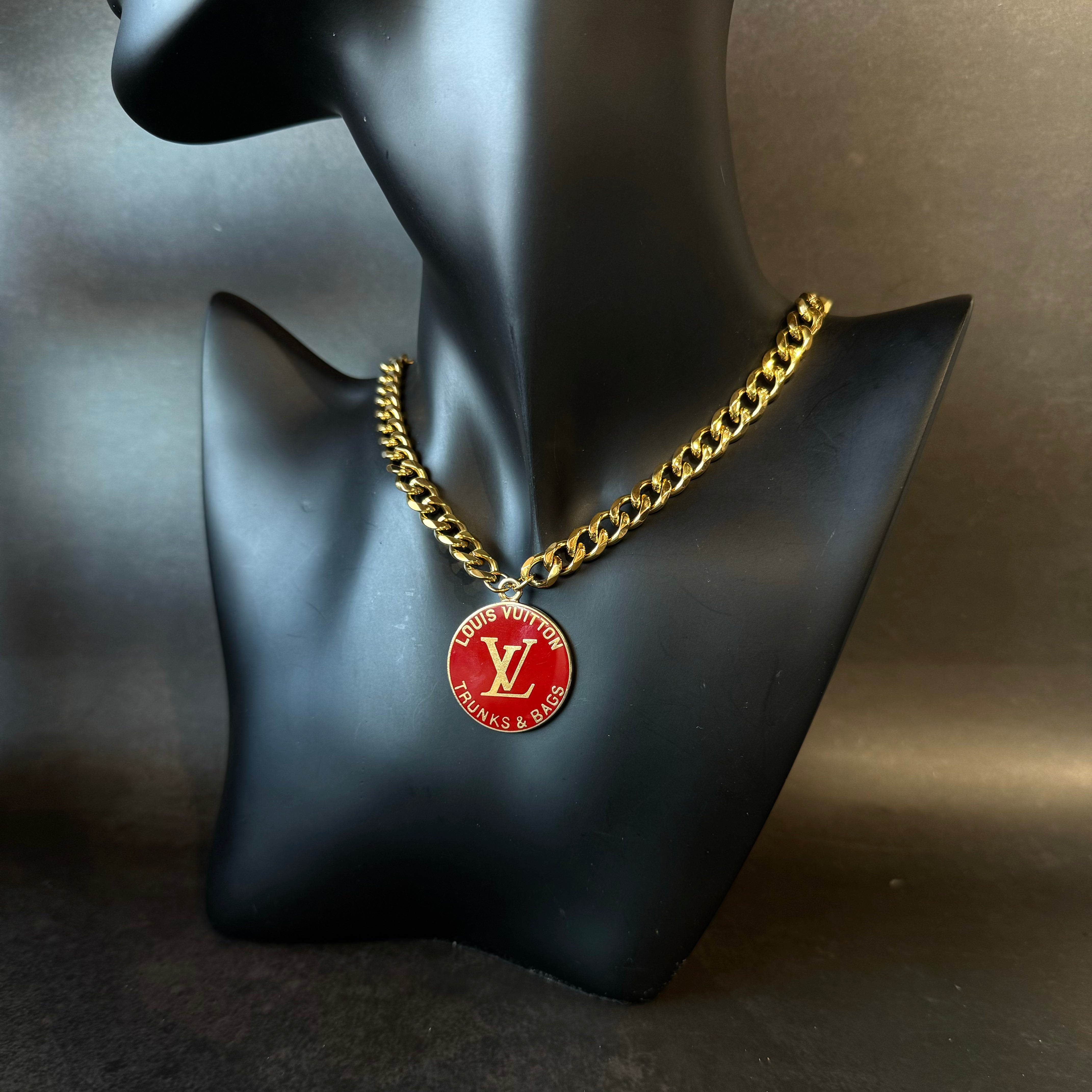 Red Trunks&Bags Necklace