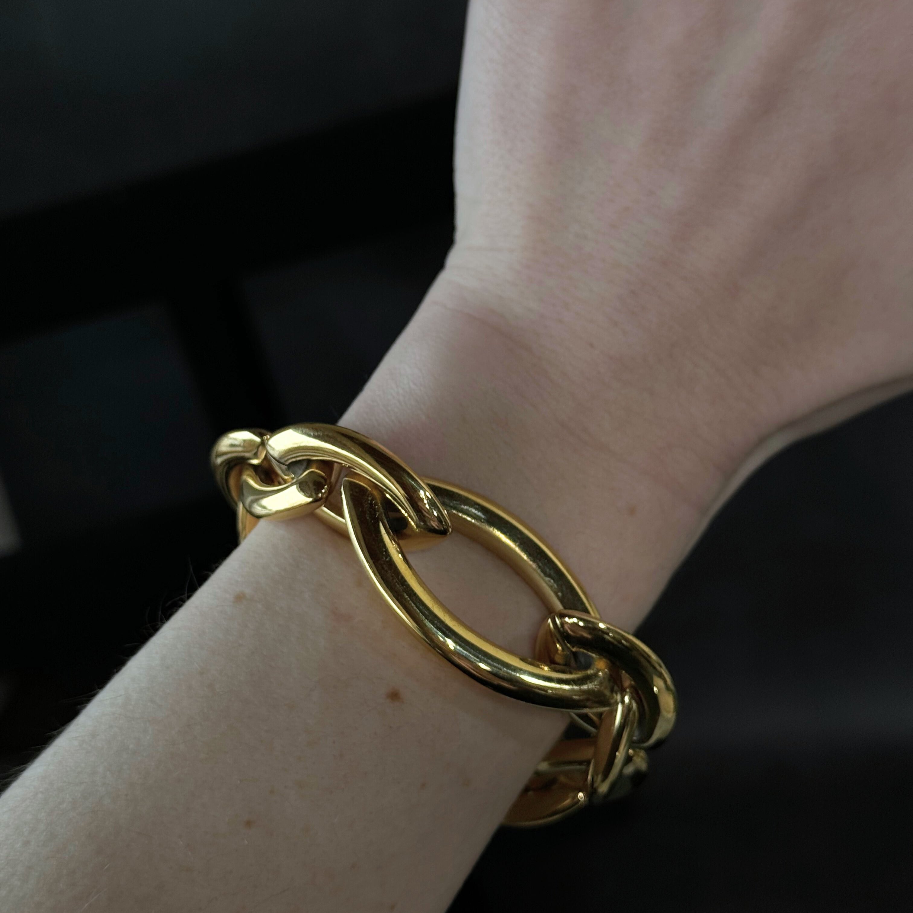 Bold Disk Bracelet