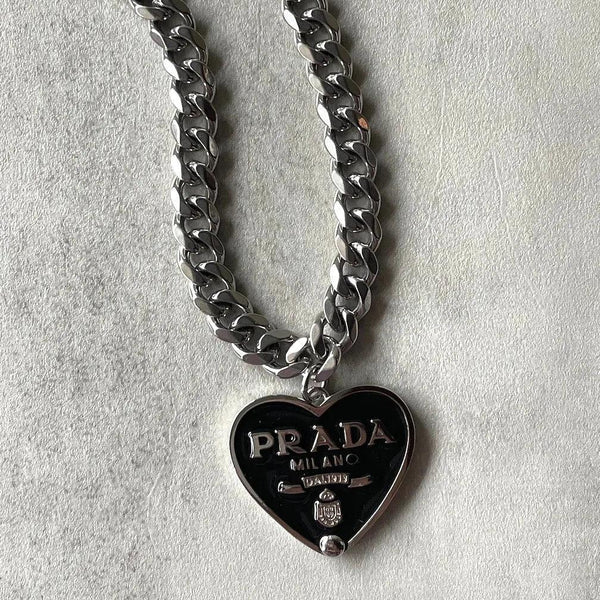 Luxe-Black-Heart-Necklace_-