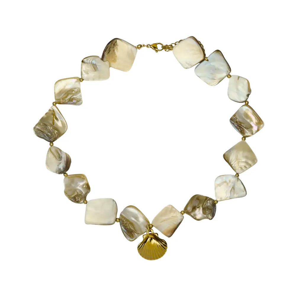 Seashell Pendant Pearl Necklace