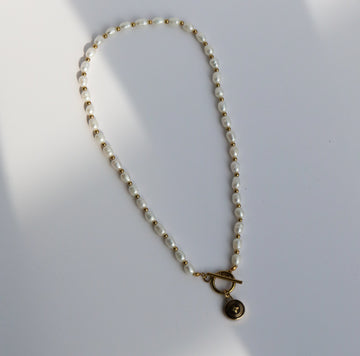 Vintage Dark Brown Charm Pearl Necklace